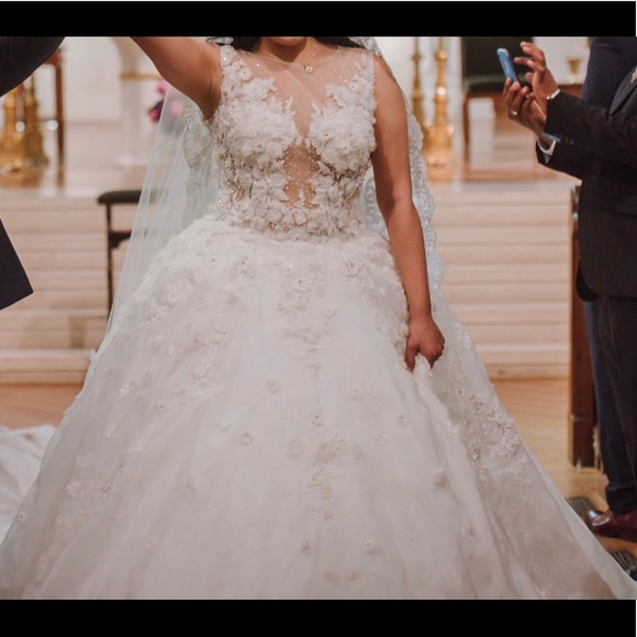 Ballgown Morilee Wedding Dress - Picture 6 of 7